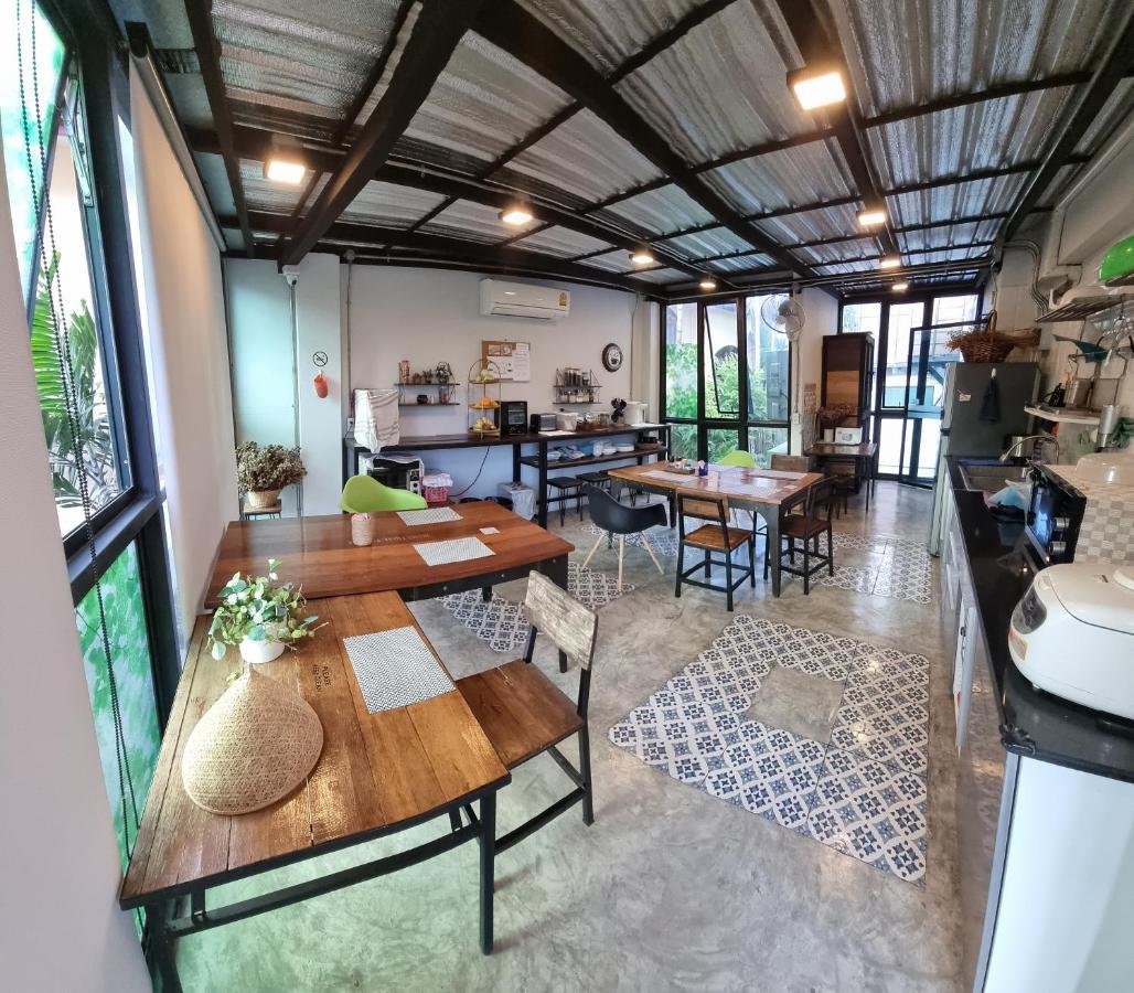 Hotel 33 Poshtel (Adults Only) Chiang Mai Exterior foto