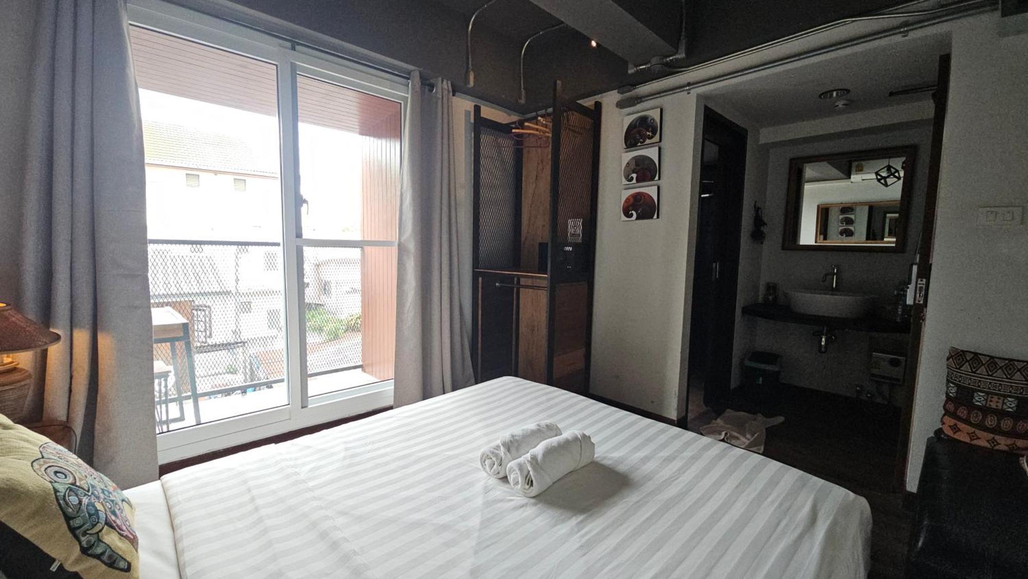Hotel 33 Poshtel (Adults Only) Chiang Mai Exterior foto