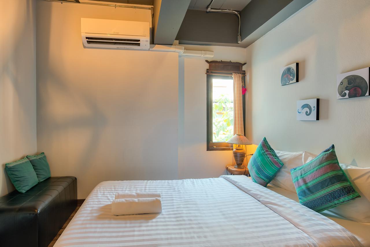 Hotel 33 Poshtel (Adults Only) Chiang Mai Exterior foto